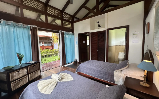 Kenaki Lodge
