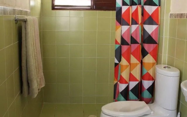 Cancun Guest House 4 Terrace Tub