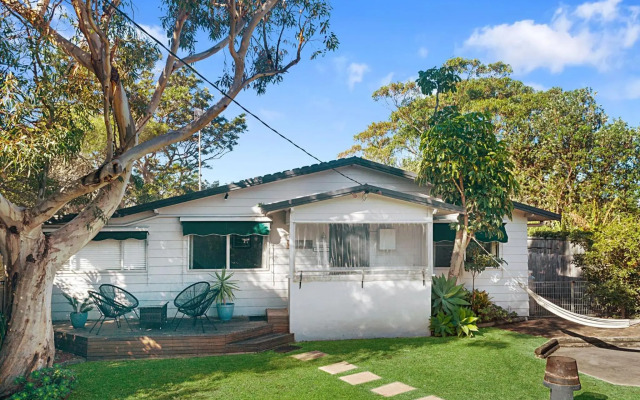 SEAWARD Werri Beach Gerringong 4pm check out Sundays
