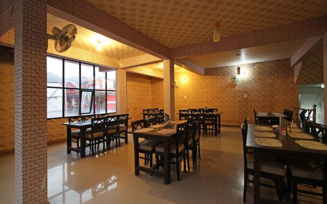 The Raikwals Hotel and Resturant