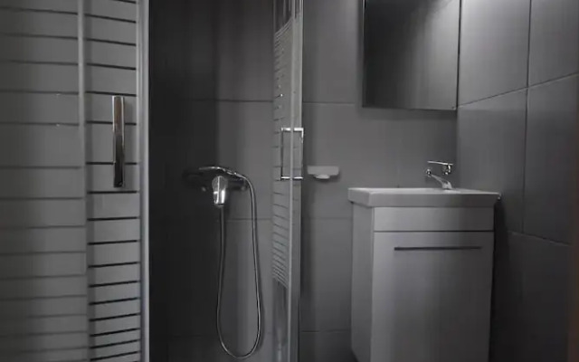 Avr Deluxe Suites 4 Airport Free Shuttle