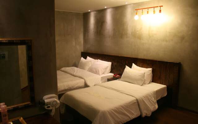 Zip Hotel