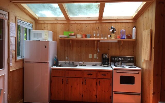 Maple Ridge Cottages