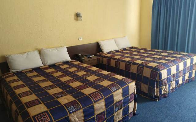 El Camino Hotel & Suites