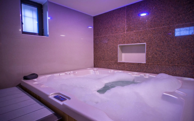 Golden Time Hotel