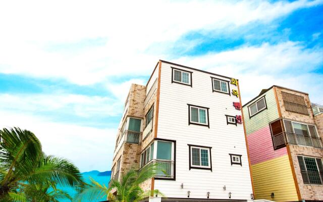 Geojae Hwamok Spa Pension
