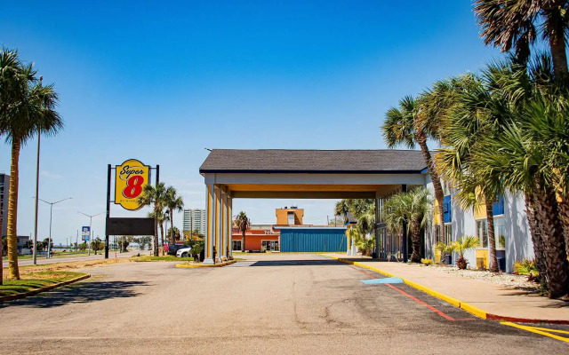 Biloxi Beach Hotel