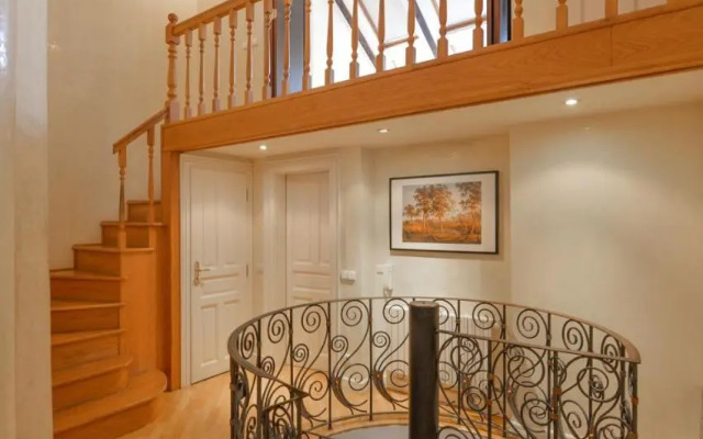 Panoramic Loft