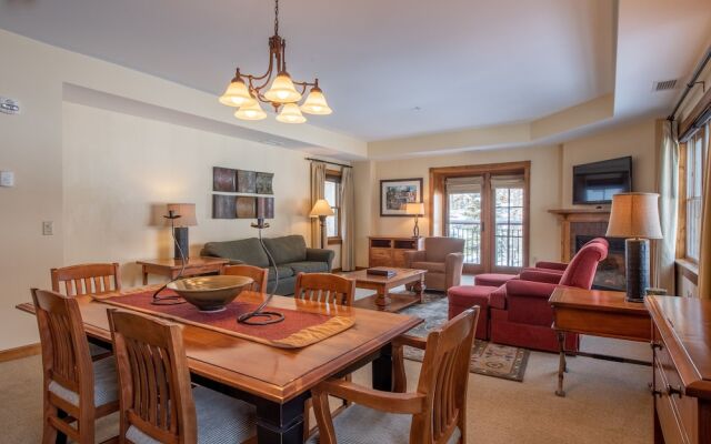 Wheelchair Accessible 2-Bedroom Slopeside Condo - No Cleaning Fee! by RedAwning