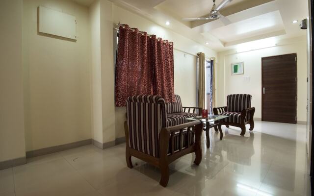 OYO 9949 Hotel Silvver Crest
