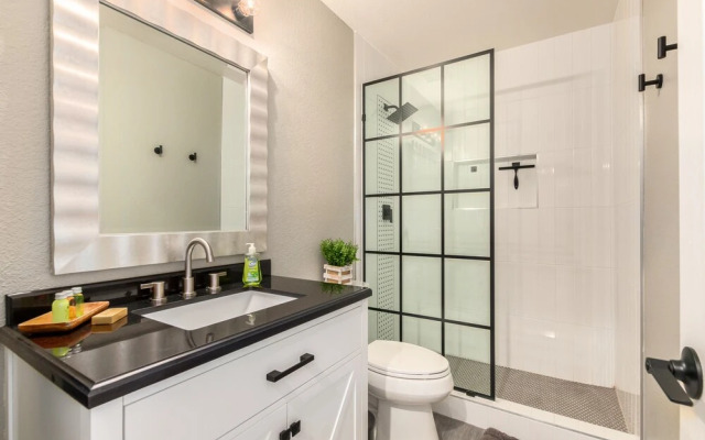 Ivanhoe Gilbert 3 Bedroom Home by RedAwning