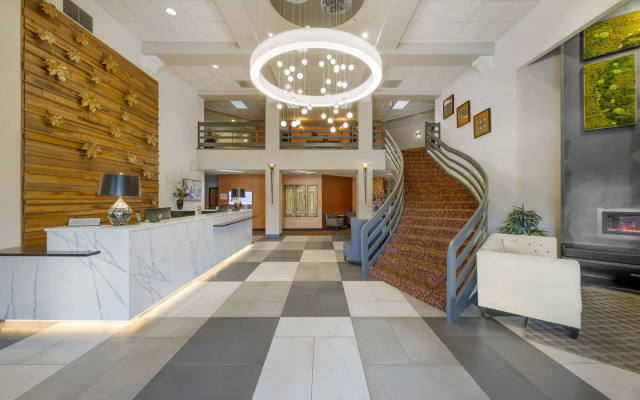 Best Western Plus Mill Creek Inn