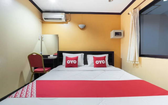 Oyo 75327 Diyana Residence