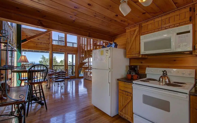 A Stellar 2bed 2bath Minutes to Parkway