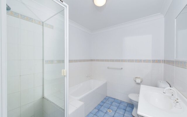 Surf Break - 10A Tuna (Downstairs)