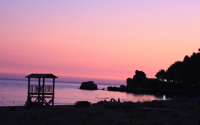 Glyfada Beach Hotel