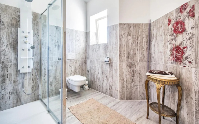 Stunning Home in Valtura With Jacuzzi, Wifi and 4 Bedrooms