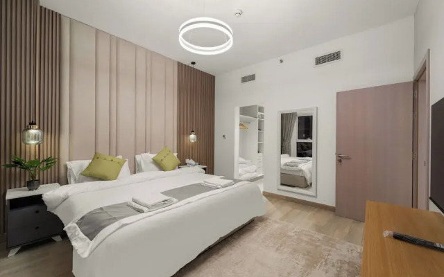 Luxe Ventures Waters Edge Haven