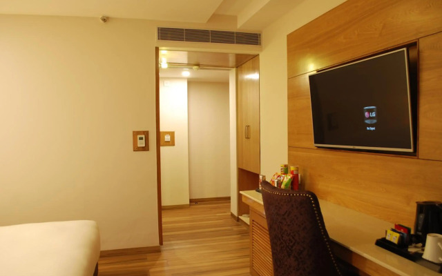 Glades Hotel