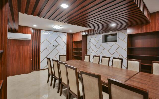 Отель Asian Plaza