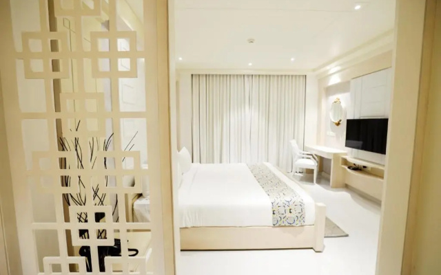AJ Grand Hotel