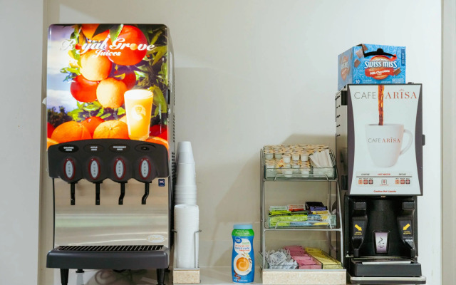 Clarion Pointe-Dillard near Blue Ridge Mountains