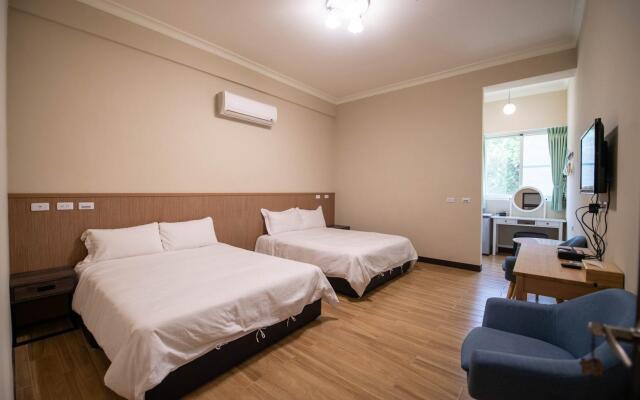 Small Ryukyu Loju sunrise Inn