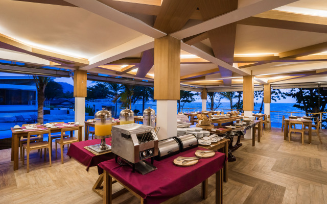 White Sand Samui Resort