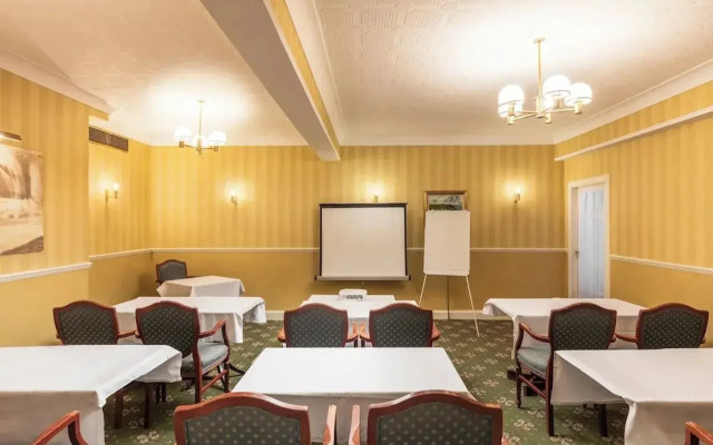 Fernhill Hotel