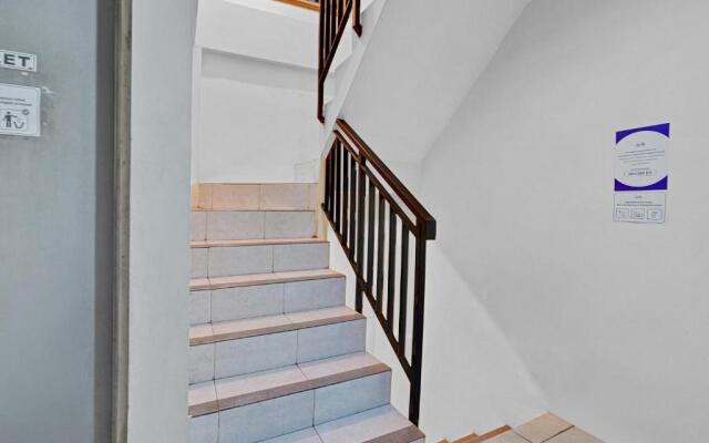 SPOT ON 90148 Gosepa Mayjend Sungkono