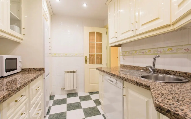 Comfort and Beauty With Parking Space Included