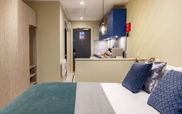 Modern Studios - READING