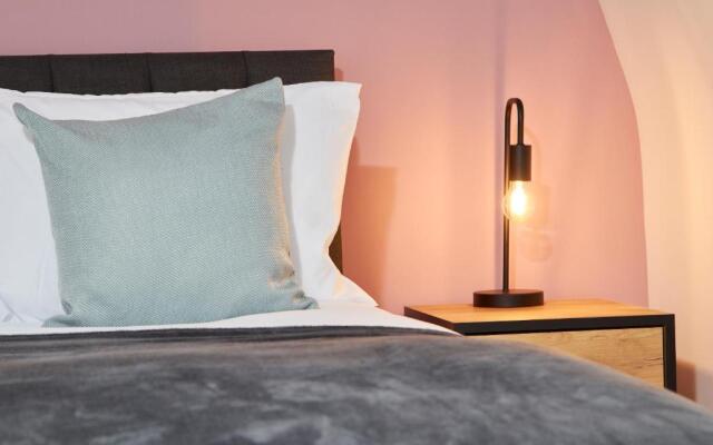 Wonderful Apartment in Bath wGarden - Sleeps 8