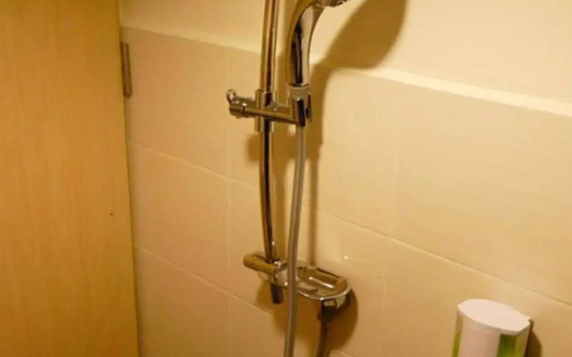 Hotel O V Stay Guesthouse