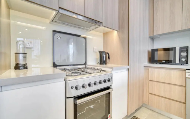 Elegant 2BR w Breathtaking Marina Balcony