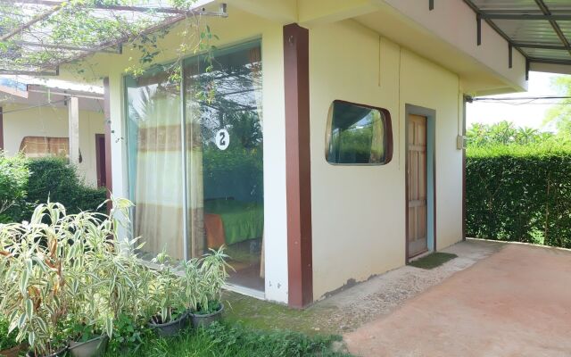 Khuan Pron Holiday Home