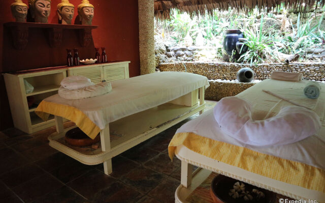 Coco Grove Beach Resort