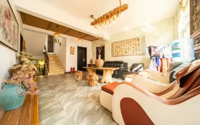 DaLi·Flowers bloom that year raditional garden experience homestay (Ancient City Branch)