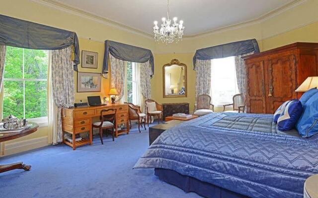 Cotter House Luxury Retreat