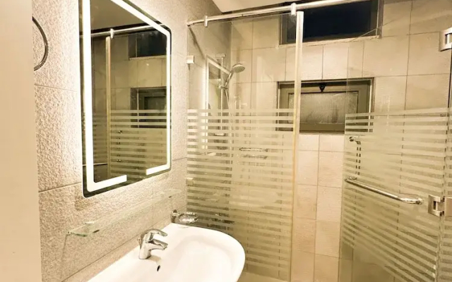 Central Apartment For Rent 24