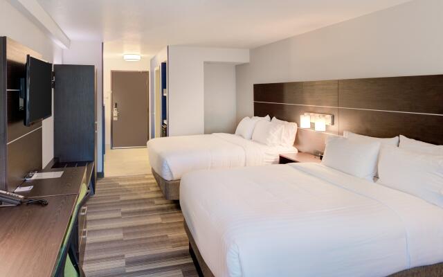 Holiday Inn Express Newberg - Wine Country by IHG