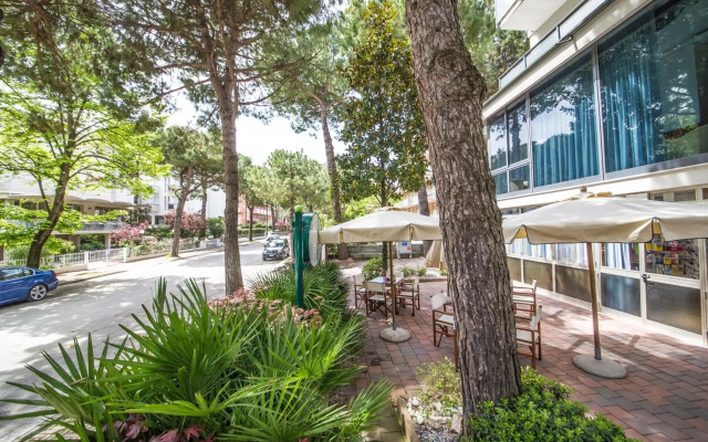 Renzo Hotel