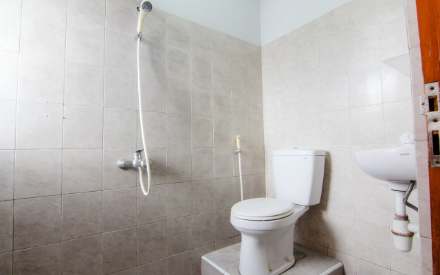 Embe Enem Homestay by ZUZU