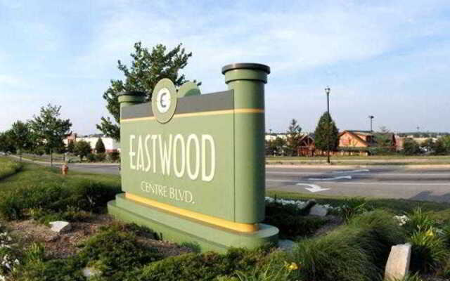 HomeTowne Studios by Red Roof East Lansing - Okemos