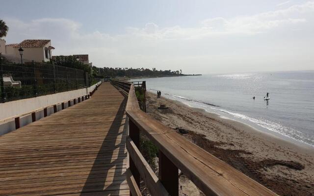 Playa Bella 3-1E