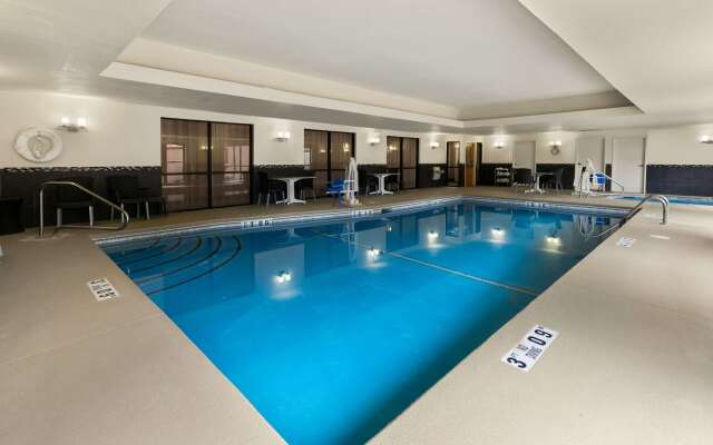 Comfort Suites Commerce