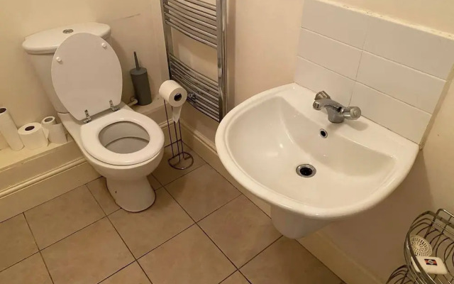 Modern Apt 3 Bedrooms Near Dundrum
