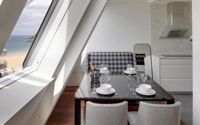 Playa de la Concha 7 Apartment by FeelFree Rentals