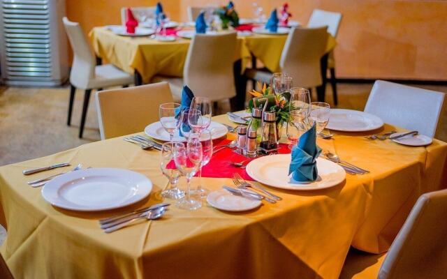 Premium Hotel & Suites by Victoria Inn