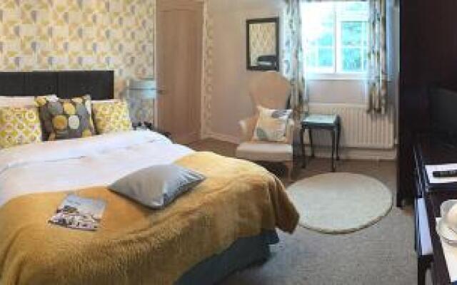 The Chestnuts Hotel